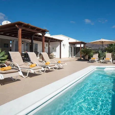 Casa Lirio Villa